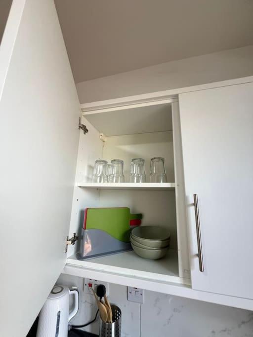 2 Bedroom Apartment Near Station London Eksteriør billede