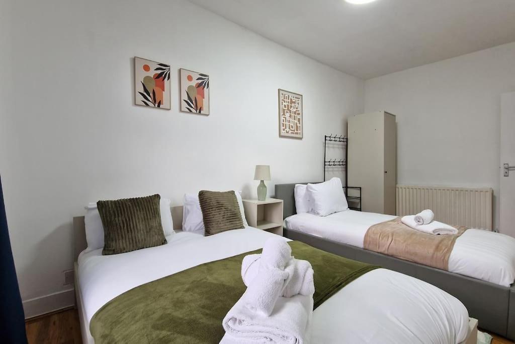 2 Bedroom Apartment Near Station London Eksteriør billede