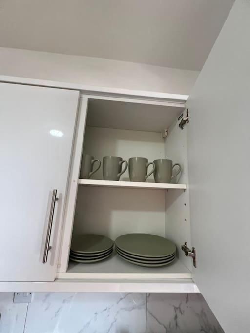 2 Bedroom Apartment Near Station London Eksteriør billede