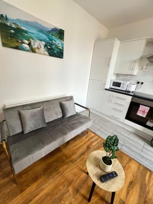 2 Bedroom Apartment Near Station London Eksteriør billede