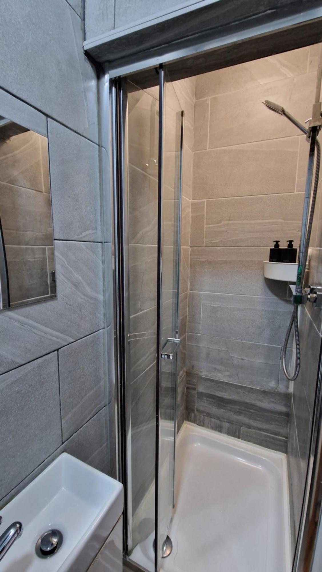 2 Bedroom Apartment Near Station London Eksteriør billede